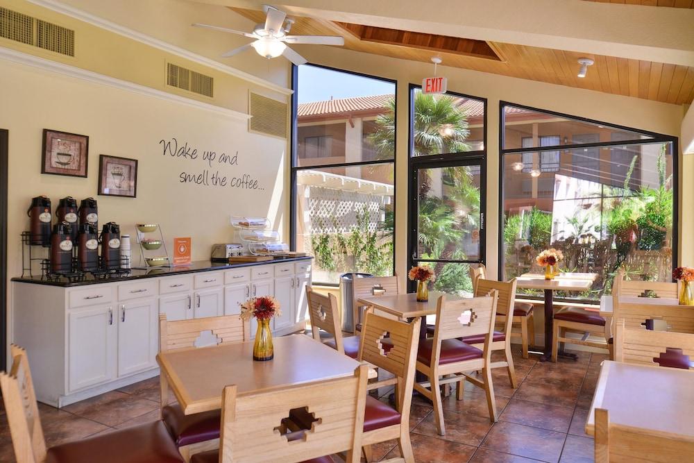 Отель 3 Palms Tucson North Foothills Экстерьер фото